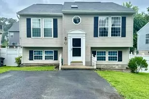 810 205th St, Pasadena, MD 21122 - Photo 1