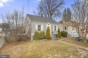 310 Townsend Ave, Brooklyn, MD 21225 - Photo 1