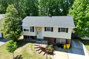 536 Crestpark Dr, Glen Burnie, MD 21061 - Photo 1