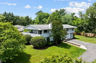 124 E Bay View Dr, Annapolis, MD 21403 - Photo 1