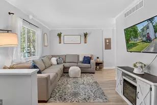 415 Fairmount Dr, Edgewater, MD 21037 - Photo 1