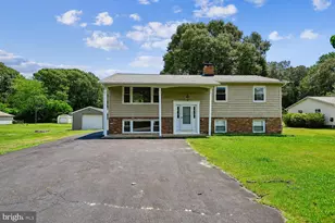 7879 Elizabeth Rd, Pasadena, MD 21122 - Photo 1