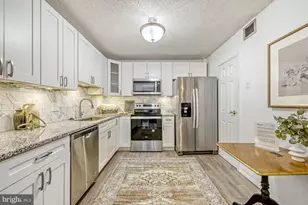 205 E Joppa Rd, Towson, MD 21286 - Photo 14