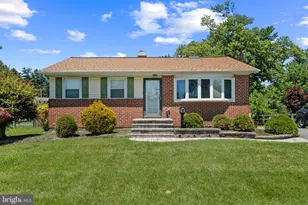 318 Holly Hill Rd, Reisterstown, MD 21136 - Photo 1