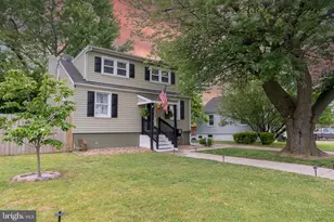 220 Pinewood Rd, Baltimore, MD 21222 - Photo 1