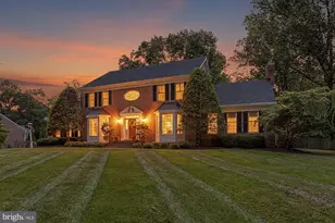 1 Lakecrest Ct, Towson, MD 21286 - Photo 1