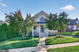 4211 Fordham Rd, Baltimore, MD 21229 - Photo 1