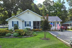 18216 Piedmont Dr, Cobb Island, MD 20625 - Photo 1