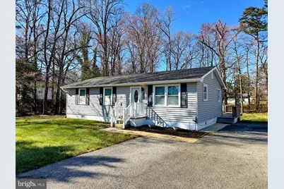 108 W Hawthorne Drive, La Plata, MD 20646 - Photo 1