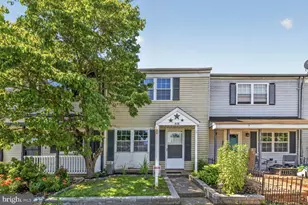 508 Daisy Dr, Taneytown, MD 21787 - Photo 1