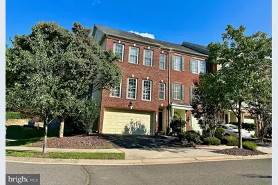 1040 Hotchkiss Place, Fredericksburg, VA 22401 - Photo 1