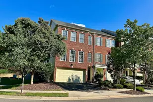 1040 Hotchkiss Pl, Fredericksburg, VA 22401 - Photo 1