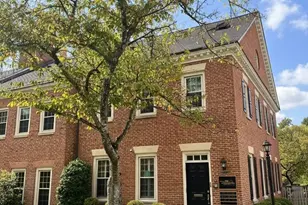10486 Armstrong St, Fairfax, VA 22030 - Photo 1