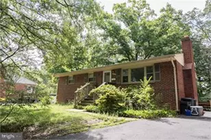 10505 Forest Ave, Fairfax, VA 22030 - Photo 1