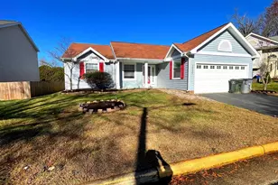 10293 Woodmont Ct, Manassas, VA 20110 - Photo 1