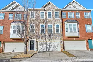 10228 Fountain Cir, Manassas, VA 20110 - Photo 1