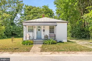 24 S Burch St, Petersburg, VA 23803 - Photo 1