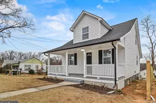 2009 3rd St, Staunton, VA 24401 - Photo 1