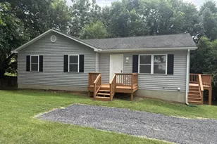 296 Bryce Blvd, Mount Jackson, VA 22842 - Photo 1