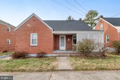 517 W King Street, Strasburg, VA 22657 - Photo 1