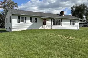 14149 S Middle Rd, Edinburg, VA 22824 - Photo 1