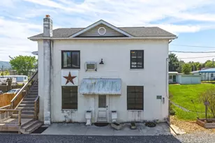 155 Center St, Mount Jackson, VA 22842 - Photo 1