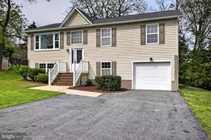 213 Black Oak Dr, Maurertown, VA 22644 - Photo 1