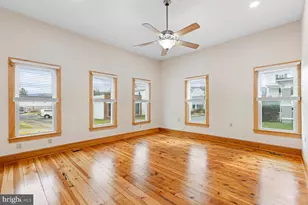 213 Piccadilly, Edinburg, VA 22824 - Photo 1