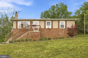 326 Sunset St, Strasburg, VA 22657 - Photo 1