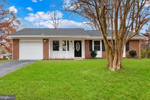 813 Sherwood Ln, Fredericksburg, VA 22407 - Photo 1
