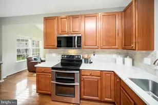 9610 Hazelbrook Ct, Fredericksburg, VA 22407 - Photo 16