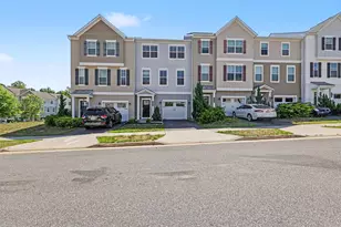1428 Hudgins Farm Cir, Fredericksburg, VA 22408 - Photo 1