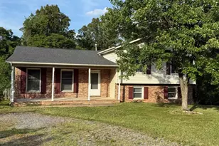 900 Dewberry Dr, Fredericksburg, VA 22407 - Photo 1