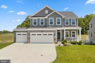 8905 Maple Run Dr, Fredericksburg, VA 22407 - Photo 1