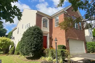 26 Pike Pl, Stafford, VA 22556 - Photo 1