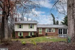 1705 Sherwood Dr, Fredericksburg, VA 22405 - Photo 1