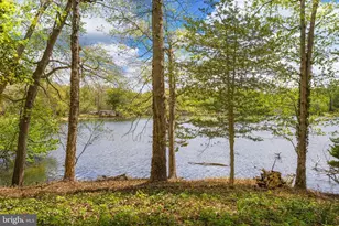 1070 Lakeview Dr, Stafford, VA 22556 - Photo 1
