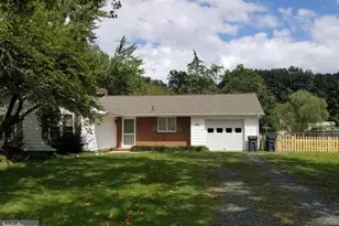 241 N Randolph Rd, Fredericksburg, VA 22405 - Photo 1
