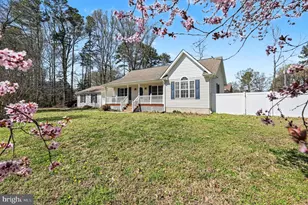 198 Cedar Ln, Colonial Beach, VA 22443 - Photo 1