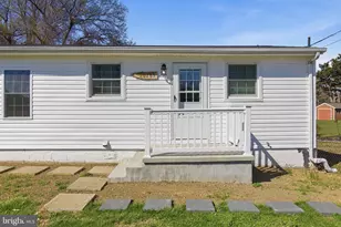 20289 Ridge Rd, Colonial Beach, VA 22443 - Photo 1