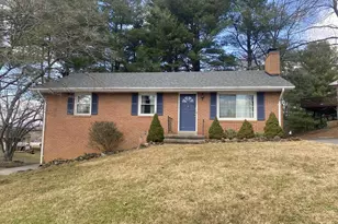 4 Evelyn Ct, Front Royal, VA 22630 - Photo 1