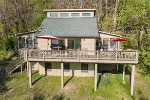 902 Misty Meadow Ln, Bentonville, VA 22610 - Photo 1