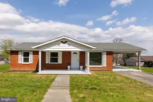 101 W 17th St, Front Royal, VA 22630 - Photo 1