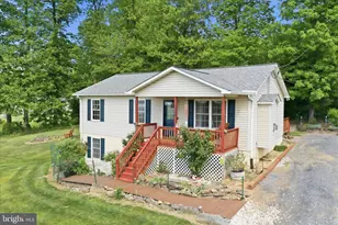 126 Cliffside Rd, Linden, VA 22642 - Photo 1