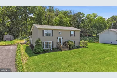 389 W Duck Street, Front Royal, VA 22630 - Photo 1