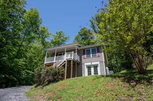 189 View Dr, Front Royal, VA 22630 - Photo 1