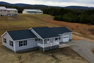 10 Earhart Ct, Petersburg, WV 26847 - Photo 1