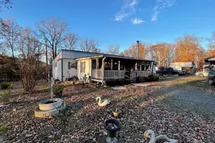 75 Foxy Ln, Delray, WV 26714 - Photo 1