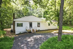 133 Beechwood Ln, Harpers Ferry, WV 25425 - Photo 1