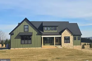 316 Mistletoe Ln, Harpers Ferry, WV 25425 - Photo 1